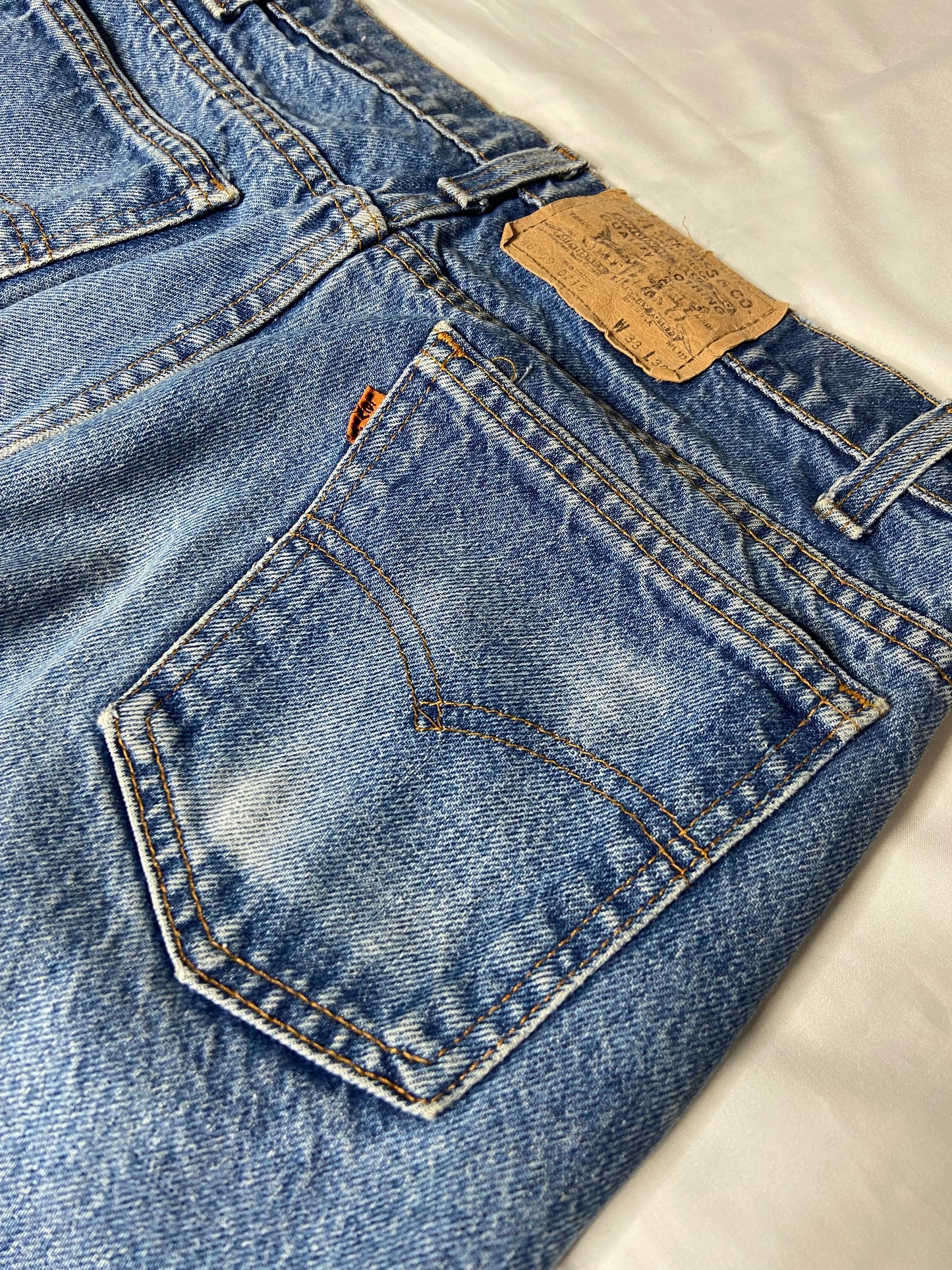 Vintage 40509-0215 Orange Tab Straight Fit Levi’s Jeans 33x30